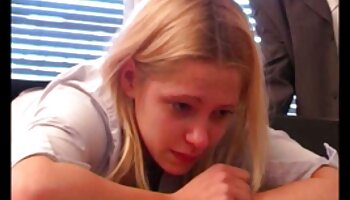 Il a jeté video amateur sex tag la fille tatouée à la maison