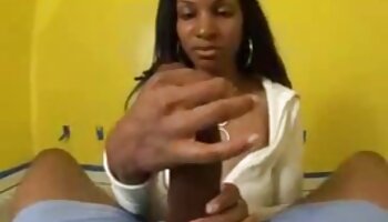 La jeune Kristina défend le video amateur cougar titre de Miss Anal 2016 en direct à la télévision
