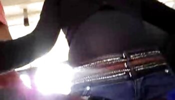 Fille blonde baisée video sexy amatrice sur un canapé