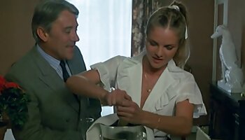 Seins femme baisée avec un mec video erotique amateur gode ceinture avec une bite percée