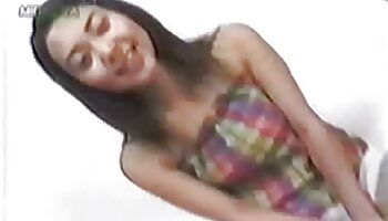L'homme jouit sur les seins des video sexe femme amateur femmes