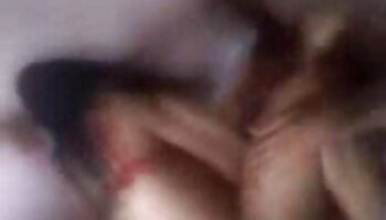 Le MILF a poursuivi le video sex amatrice beau-fils