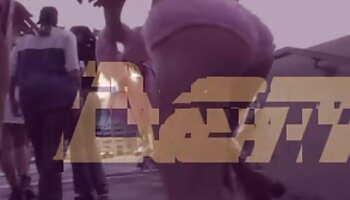 Il a passé aux femmes latines dans vidéo amateur gay l'ordre