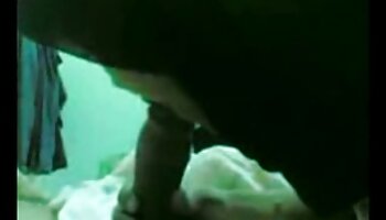 Madame video amateur femme nue Elite, 40 ans, se fait sodomiser et arrive à l'orgasme avec une giclée