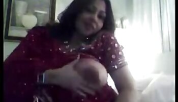 Une MILF aux seins énormes me fait une video amateur cuni branlette